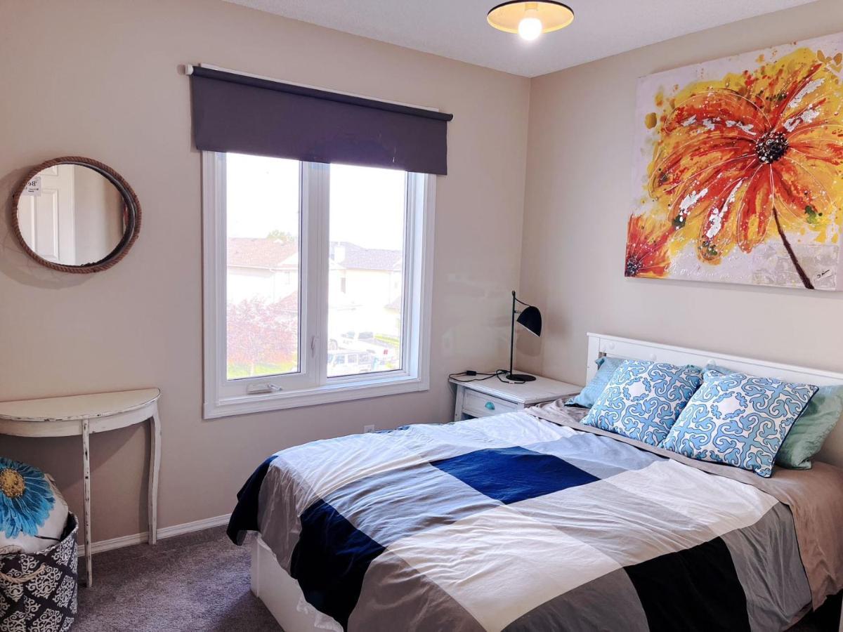 Best Garden House&3 Mins Bus Station Close C-Train&Free Parking YYC Екстериор снимка